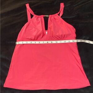 Like New! Great Condition Coral Pink Medium Alex Marie Tankini Top. Worn once!